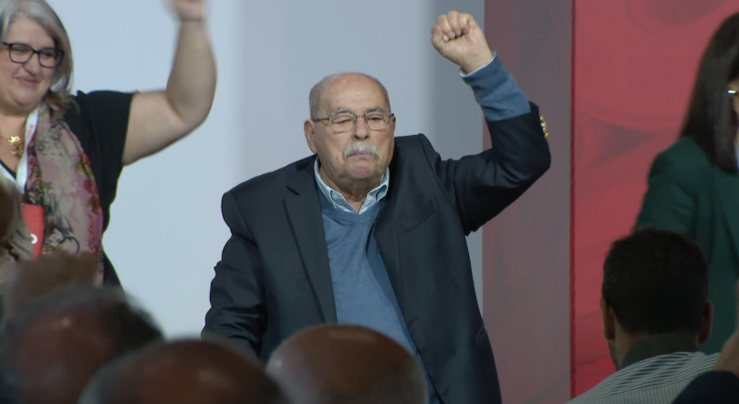 Imagem de Duarte Caldeira eleito presidente honorário do PS Madeira por unanimidade (vídeo)