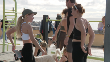 Imagem de Treino coletivo para aproximar comunidade estrangeira (vídeo)