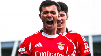 Imagem de Henrique Araújo marca e assiste no triunfo do Benfica B ao Felgueiras