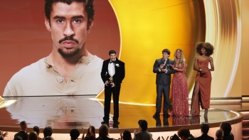 Imagem de Bad Bunny faz história ao vencer Grammy de Álbum do Ano com disco em espanhol