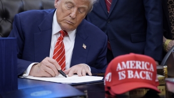 Imagem de Homem acusado de atentado contra Trump recebe pena de prisão perpétua