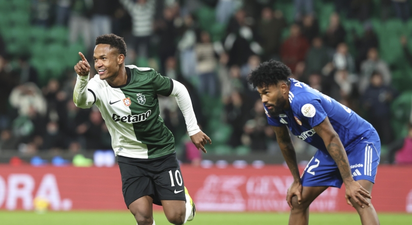 Imagem de Sporting vence AVS no prolongamento e encontra FC Porto nas ‘meias’