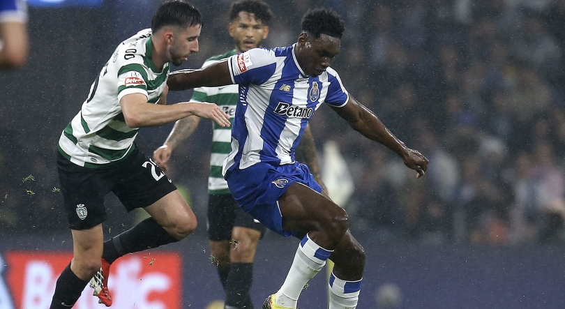 Imagem de Samu sofre entorse no joelho direito frente ao Sporting e tem época em risco