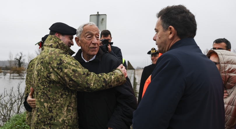Imagem de Primeiro-ministro admite novas ruturas no dique junto a Coimbra