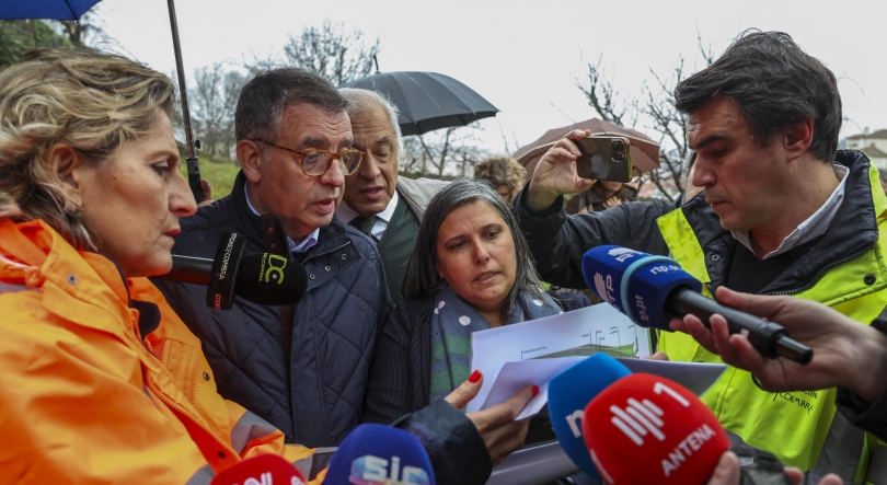 Imagem de António José Seguro visitou estragos em Coimbra e deixou palavras de ânimo