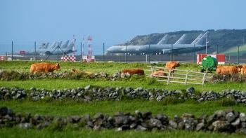 Imagem de Rangel admite que EUA podem usar Lajes para ataque sem avisar Portugal