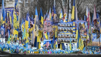 Imagem de Assinalam-se quatro anos da guerra na Ucrânia (vídeo)
