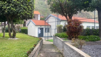 Imagem de Escola no Jardim do Mar cedida à ACRD Jardim do Mar (áudio)