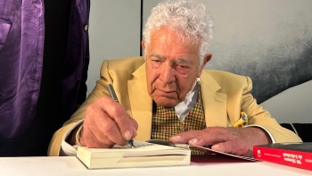 Imagem de João Carlos Abreu lança livro aos 90 anos (vídeo)