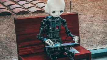 Imagem de Liceu recebe jornadas de filosofia dedicadas aos desafios éticos da IA (áudio)