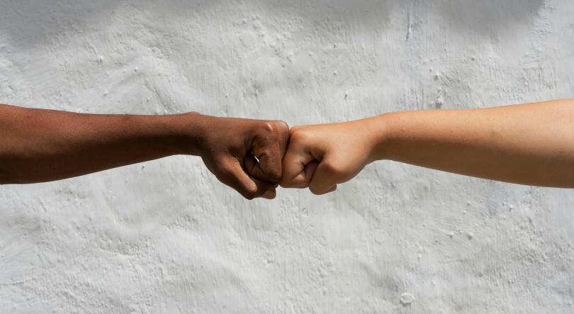 Imagem de Especialista diz que sanções são “exercício de marketing” e não resolvem racismo