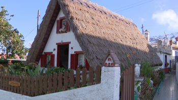 Imagem de Santana reduziu o apoio que dá para a cobertura casas de colmo (vídeo)