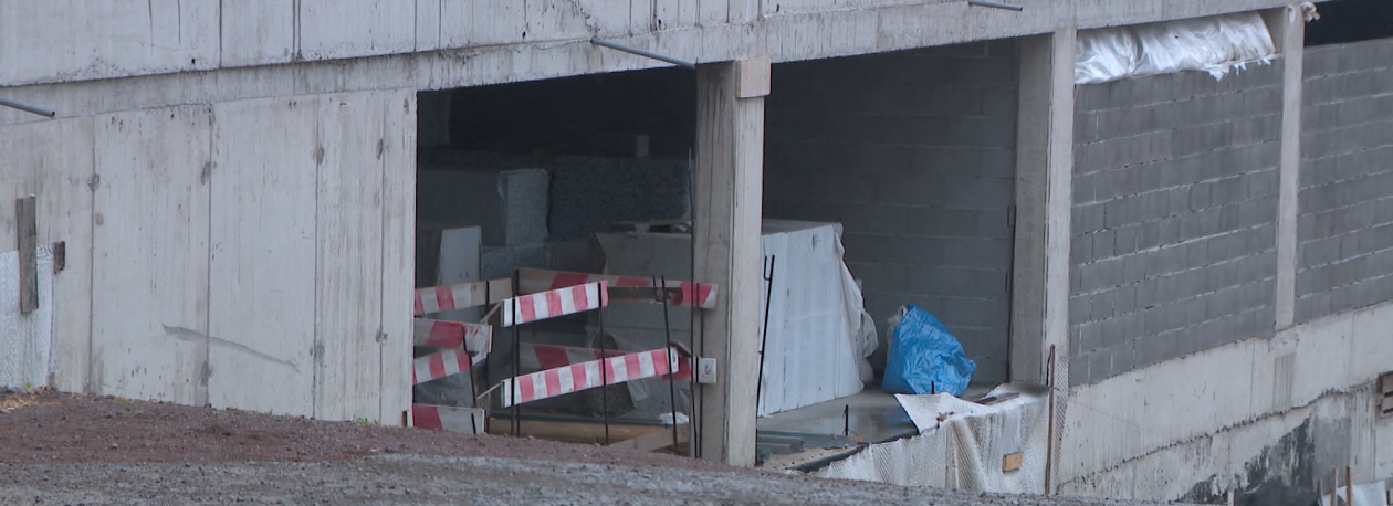 Imagem de Homem morreu após ser atingido por uma palete de sacos de cimento (vídeo)
