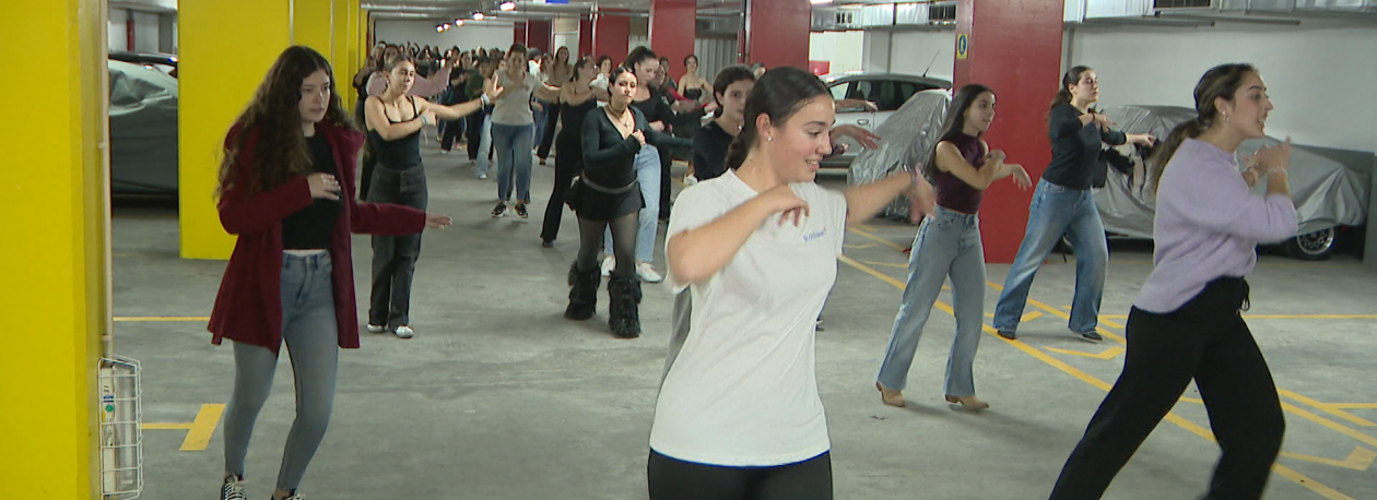 Imagem de Últimos ensaios antes do Carnaval (vídeo)