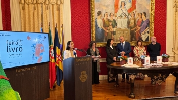 Imagem de Feira do Livro do Funchal estende-se até ao Jardim Municipal (áudio)