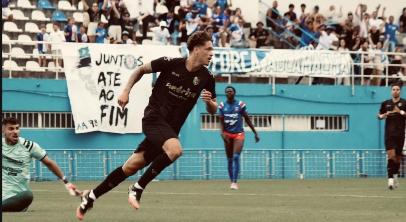 Imagem de Fraga apresentado no Dubai City FC