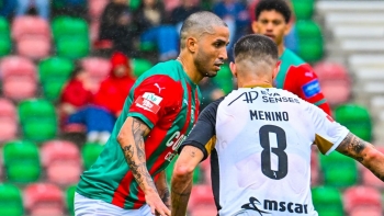 Imagem de Derrota verde-rubra frente ao Farense levanta dúvidas (vídeo)