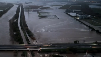 Imagem de Margem direita do canal do rio Mondego rebentou junto à A1