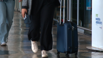 Imagem de Alunos madeirenses já têm acesso ao programa estudante insular (vídeo)