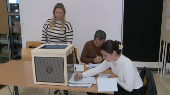 Imagem de Votação decorre com normalidade em Câmara de Lobos (vídeo)