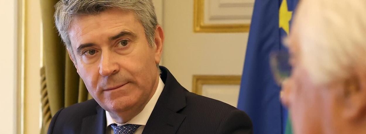 Imagem de José Luís Carneiro reelege-se na liderança do PS (áudio)