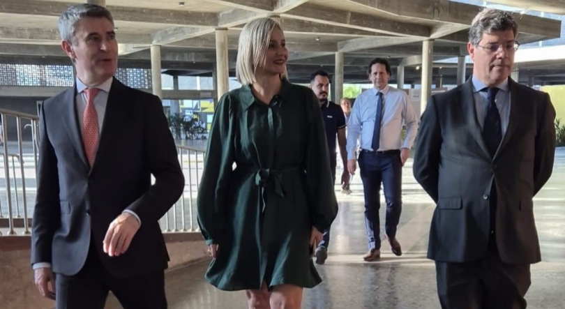 Imagem de MNE venezuelano disponível para acompanhar questão dos detidos portugueses