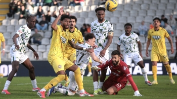 Imagem de Nacional quer regressar às vitórias frente ao Estoril (vídeo)