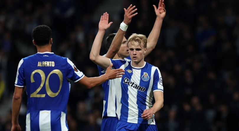 Imagem de FC Porto eficaz vence novamente o Estugarda e está nos ‘quartos’