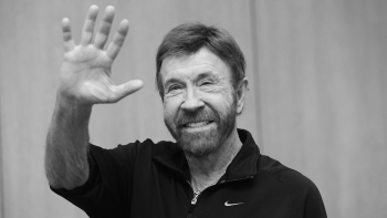 Imagem de Chuck Norris morre aos 86 anos