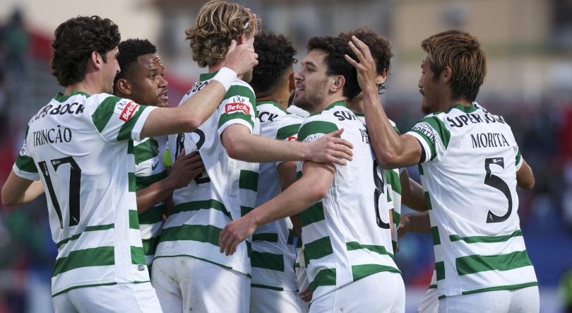 Imagem de Sporting volta ao 2.º lugar com goleada em Alverca