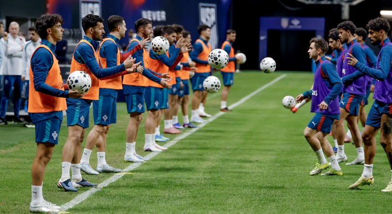 Imagem de Tomás Araújo e Samu Costa no ‘onze’ de Martínez em Atlanta