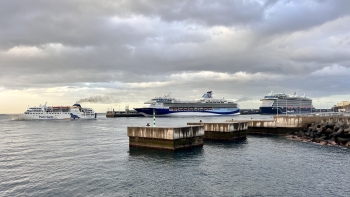 Imagem de Porto do Funchal a movimentar mais de oito mil pessoas