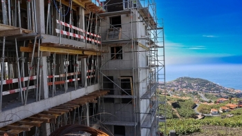 Imagem de Câmara de Lobos quer construir 170 apartamentos (vídeo)