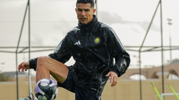 Imagem de Cristiano Ronaldo regressa ao trabalho de campo após lesão