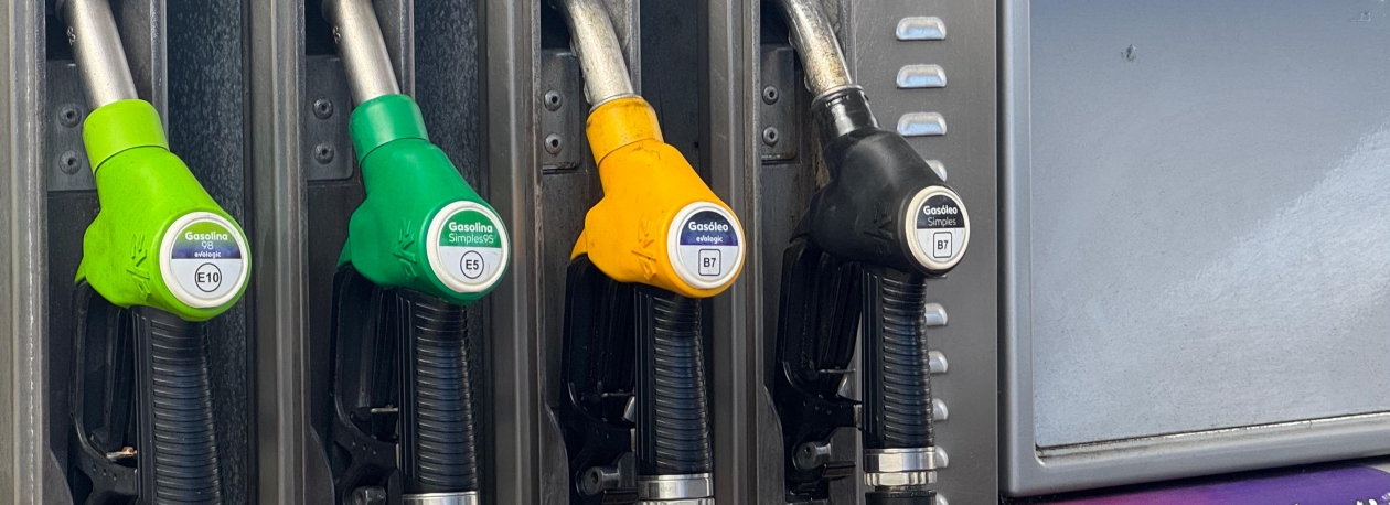 Imagem de Gasóleo desce e gasolina sobe