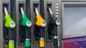 Imagem de Combustíveis mais baratos que no Continente são garantia do Governo Regional (áudio)