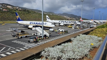 Imagem de Cerca de 40 voos cancelados no Aeroporto da Madeira devido ao vento forte