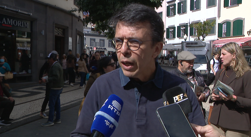 Imagem de Trabalhadores saem à rua na Madeira nos 50 anos da Autonomia (áudio)