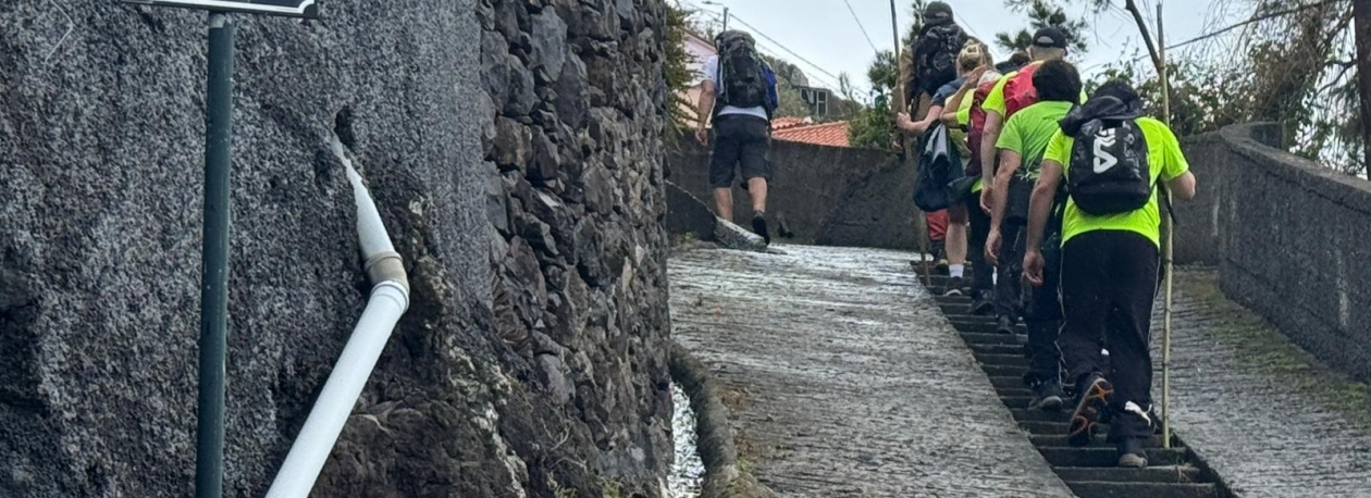 Imagem de Vários caminheiros continuam hoje a volta à Ilha (áudio)