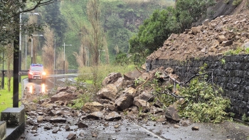 Imagem de Estrada encerrada em São Vicente devido a derrocada