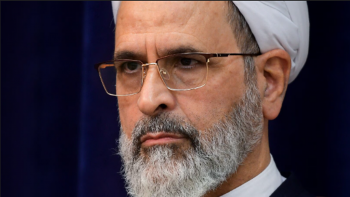 Imagem de Alireza Arafi nomeado para triunvirato de transição após morte de Khamenei