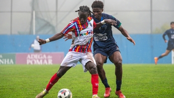 Imagem de Camacha reduzida a dez faz reviravolta no dérbi (vídeo)