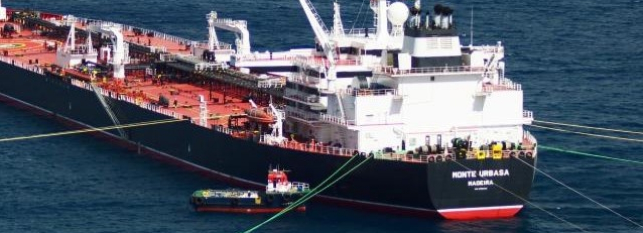 Imagem de Petroleiro registado na Madeira retido após escalada de tensão no Médio Oriente