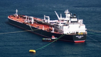 Imagem de Petroleiro registado na Madeira retido após escalada de tensão no Médio Oriente