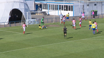 Imagem de Camacha perde em casa com o líder por 3-1 (vídeo)
