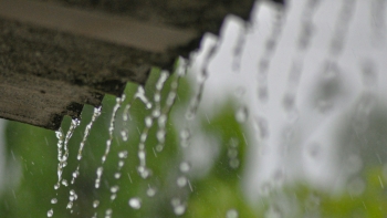 Imagem de Aviso amarelo prolongado até a manhã de terça-feira