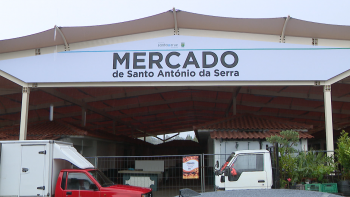 Imagem de Novo mercado do Santo da Serra continua de portas fechadas (vídeo)