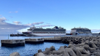 Imagem de Segunda-feira de casa cheia no Porto do Funchal