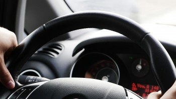 Imagem de Turistas continuam sem folhetos com regras de trânsito nas rent-a-car (áudio)