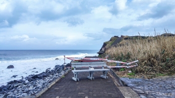 Imagem de Parte da promenade das Achadas da Cruz ruiu